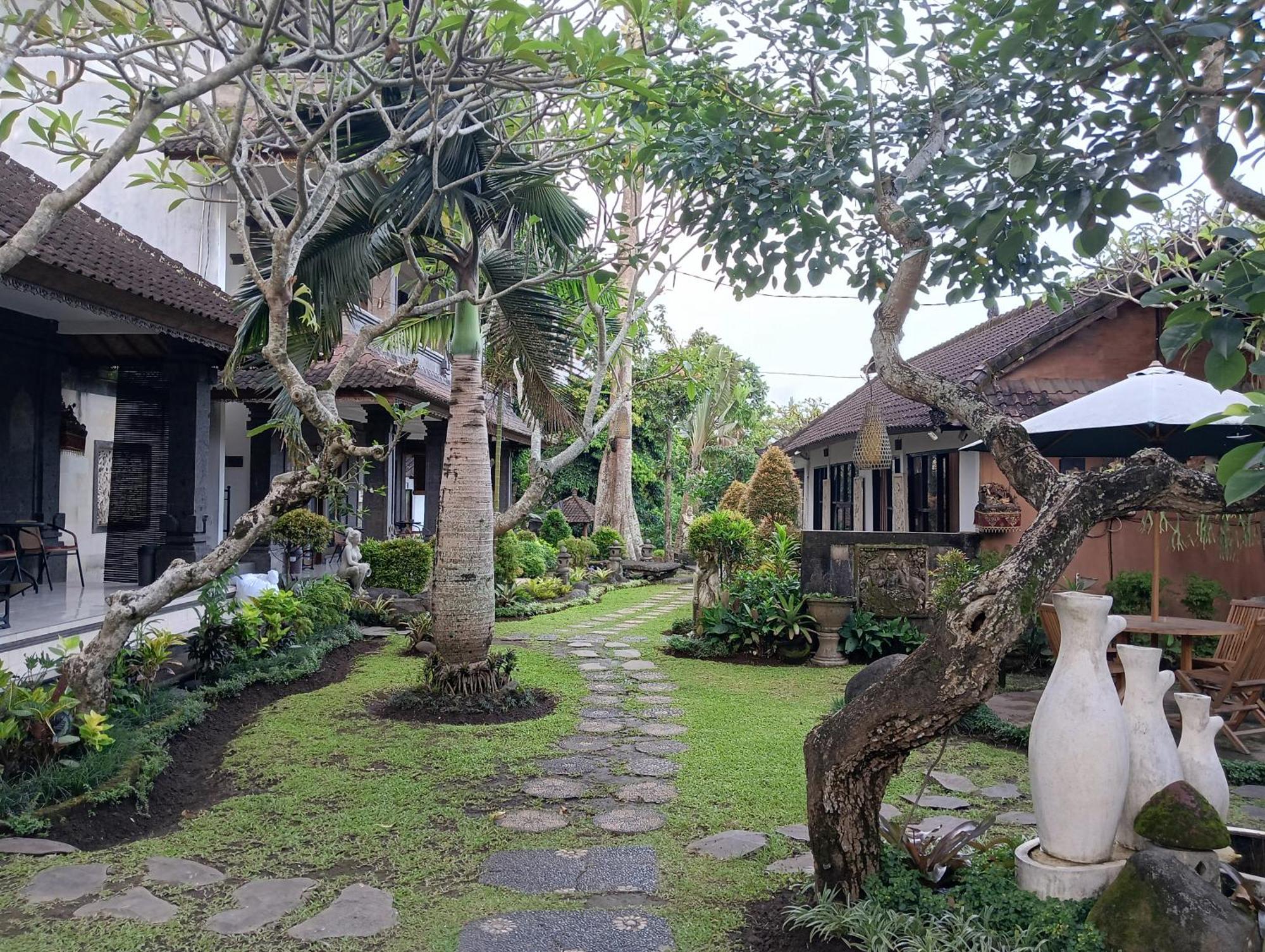 ホテル Liyer Spirit House ウブド エクステリア 写真